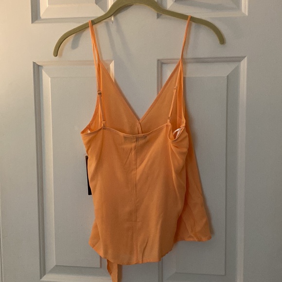 LuLu’s NWT Orange Cream Surplice Wrap Tank Top Size Small S - Picture 4 of 4